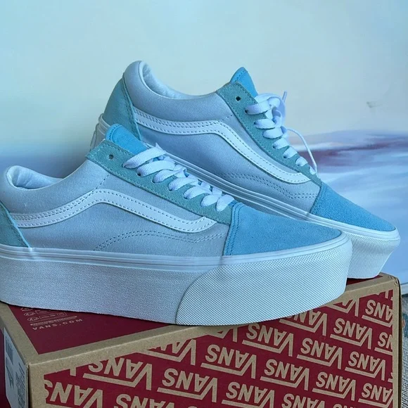 Vans WMNS Old Skool Stackfo
Color Block Blue
VN0009P2BLU
Platforms Sneakers - Picture 6 of 8